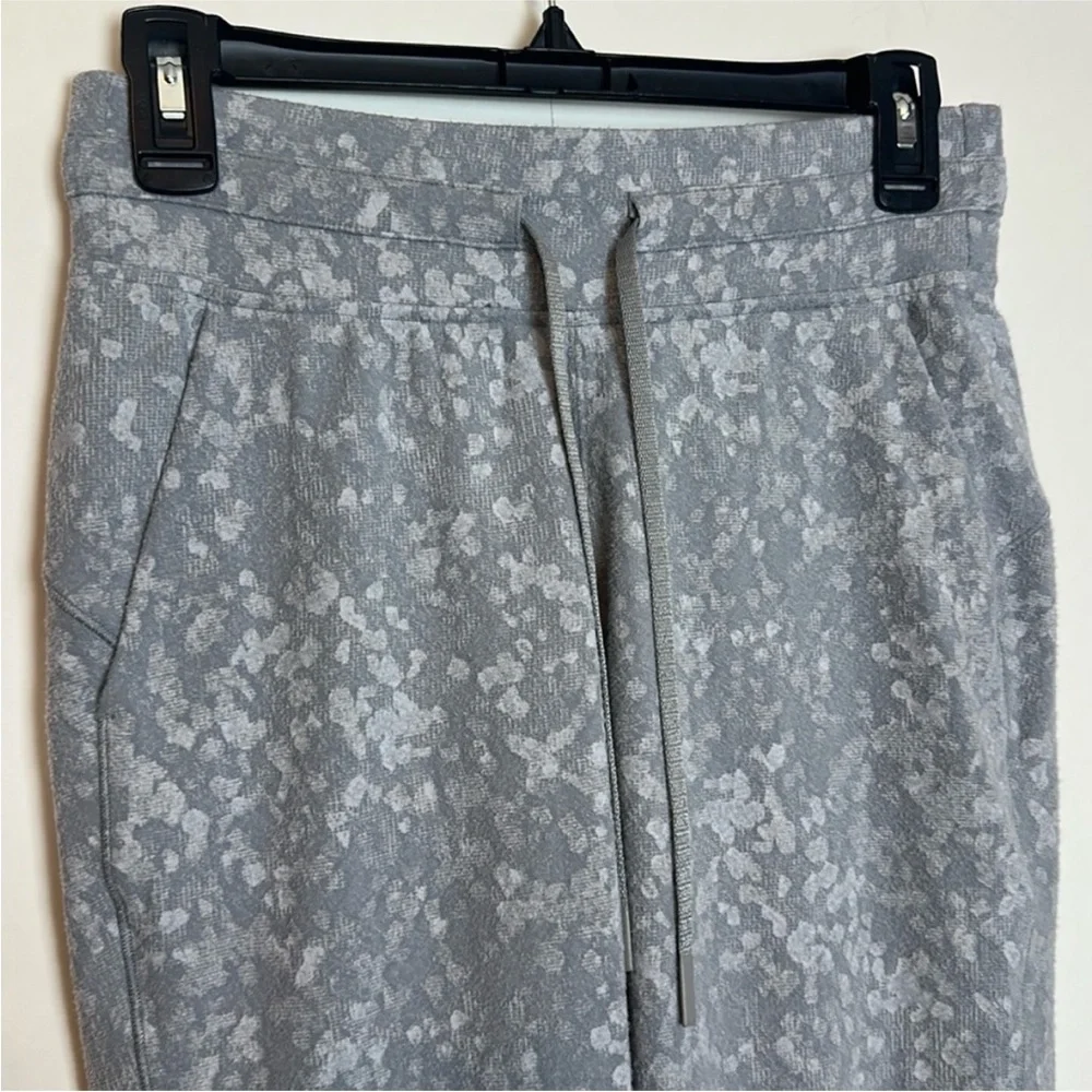 Lululemon Ready to Rulu Jogger Crop Pants Size 4 - Picture 15 of 15